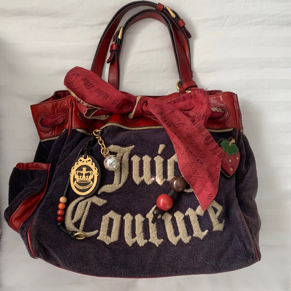 Authentic Juicy Couture Daydreamer velour handbag